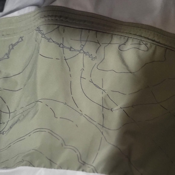 Lululemon mens large green escape and explore rain jacket - Picture 5 of 6